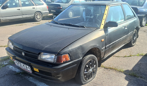 Mazda 323, 1993