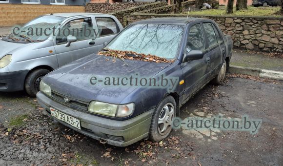 Nissan Sunny, 1992