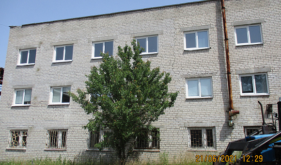 Здание корпуса №28А с бытовыми помещениями вблизи д. Матрунки (Мозырьский район),  площадью 3357.3м²