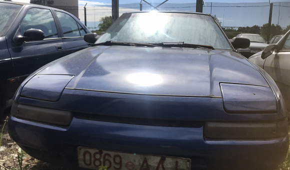 Mazda 323, 1990