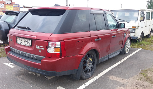 Легковой внедорожник "Land-Rover Range-Rover Sport"