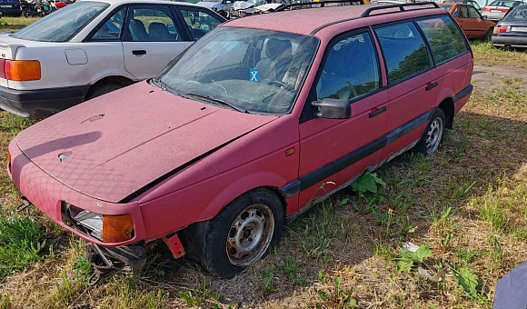 Volkswagen Passat, 1990