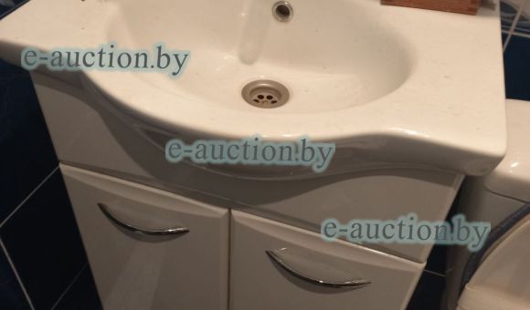 Умывальник в комплекте с тумбой