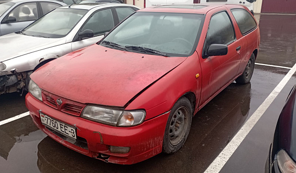 Nissan Almera, 1996