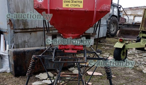 Разбрасыватель минеральных удобрений РМУ-05