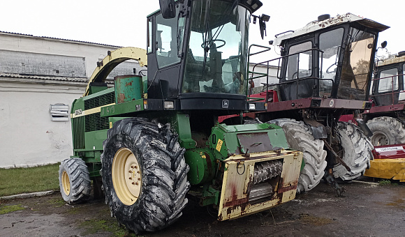 John Deere 6750, 2002