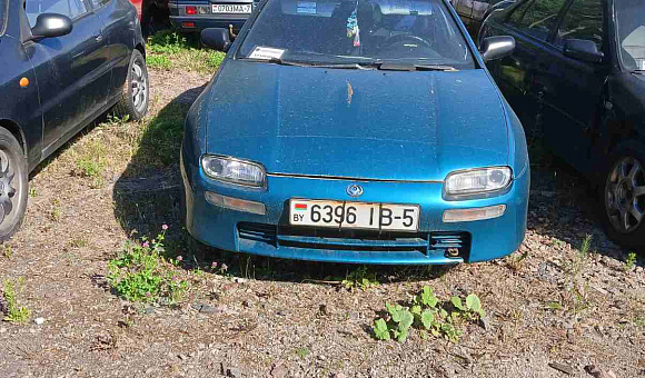 Mazda 323, 1996