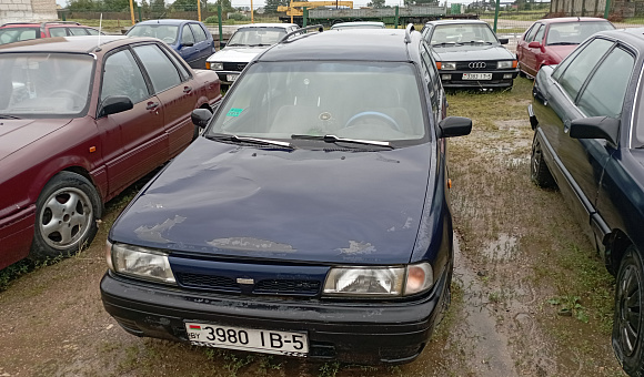 Nissan Sunny, 1992