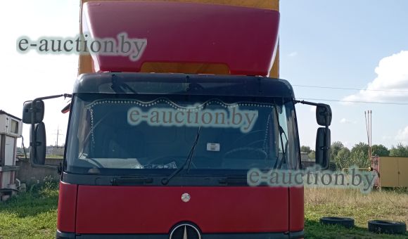 Mercedes-Benz 817, 1999