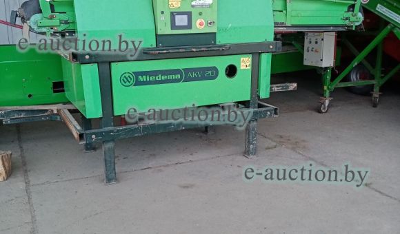 Контейнеронаполнитель АК V 20 с подающим транспортером RT 30