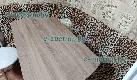 Скамья кухонная в комплекте со стульями 