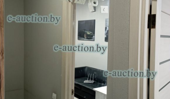 Шкафчик навесной с крючками и зеркалом №6