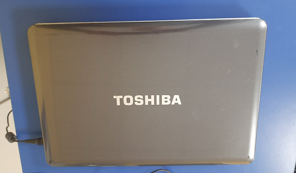 Ноутбук TOSHIBA