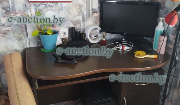 Стол компьютерный