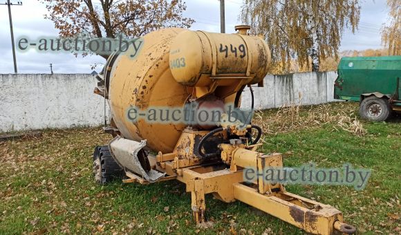 Бетоносмеситель прицепной МоАЗ-8403