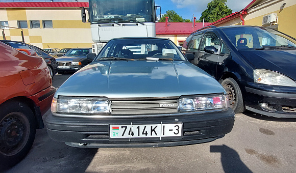 Mazda 626, 1989