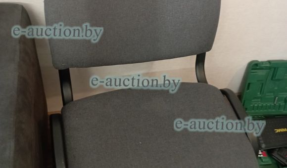 Стул офисный серый №18