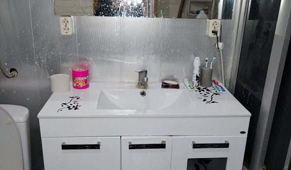 Мебель для ванной (зеркало, тумба)