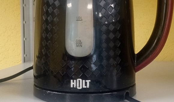 Чайник электрический HOLT
