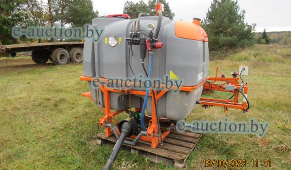 Опрыскиватель тракторный навесной