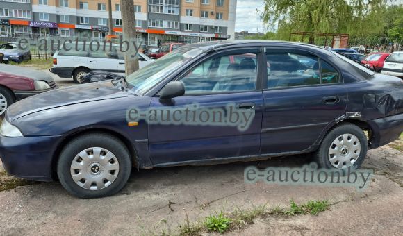 Mitsubishi Carisma, 1996