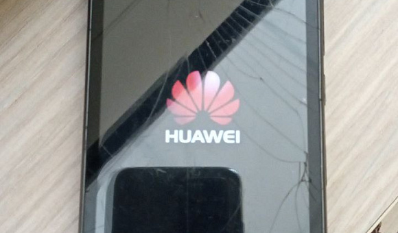 Смартфон Huawei Y3 2017 (серый) [CRO-U00] 1Gb/8Gb