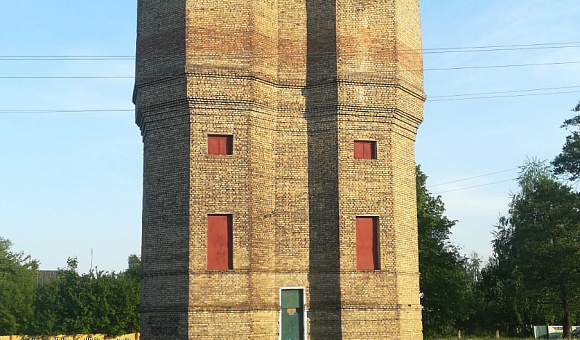 Кирпичная водонапорная башня в г. Мосты, площадью 42.8м²