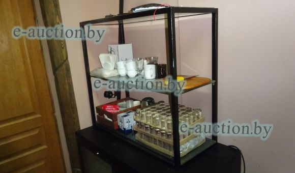 Стеллаж черного цвета (без полок), полки из стекла