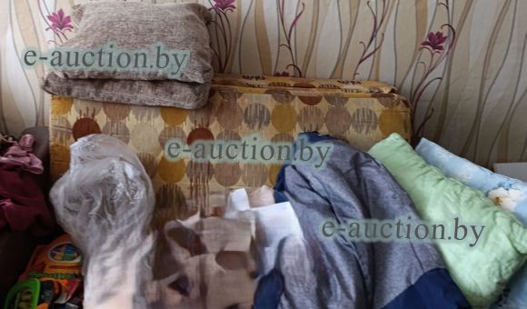 Диван-тахта светло-желтого цвета