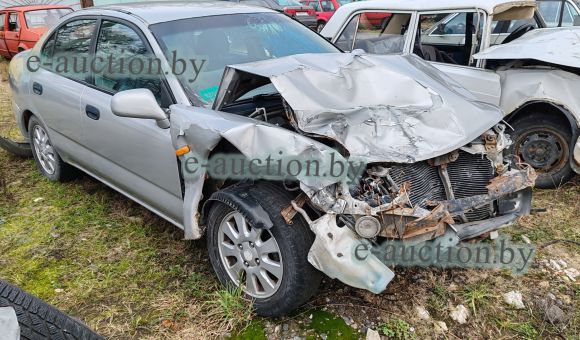 Mitsubishi Carisma, 1995