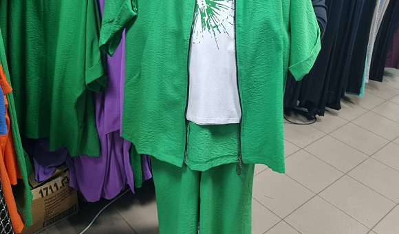 Спортивный костюм тройка зеленый