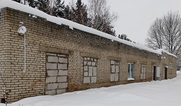 Здание бытового корпуса в г. Черикове, площадью 145м²