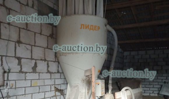 Смеситель кормов вертикальный СКВ-4.01