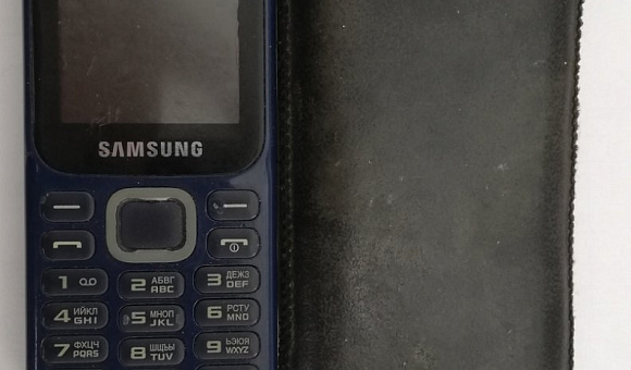 Мобильный телефон Samsung DUOS+чехол