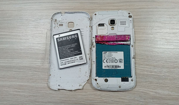 Смартфон Samsung GT-I8160