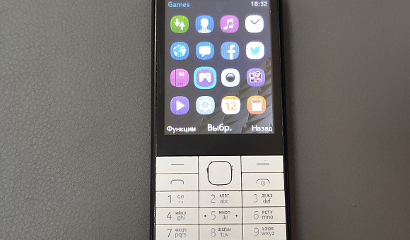 Мобильный телефон Nokia 