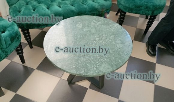 Стол круглый из мрамора