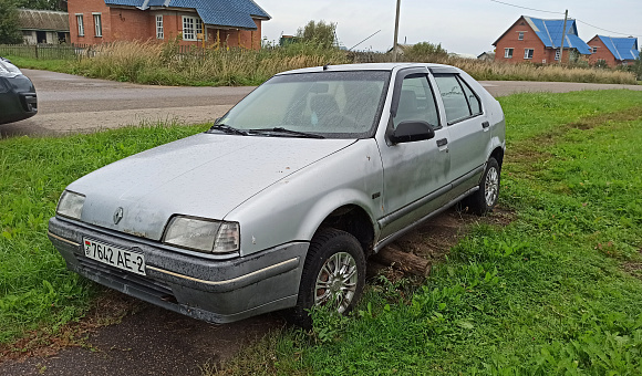 Renault 19, 1990