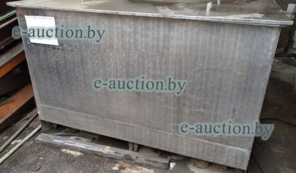 Емкость с прижимом