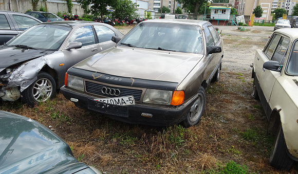 Audi 100, 1983