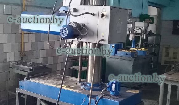 Станок радиально-сверлильный 2К522-03