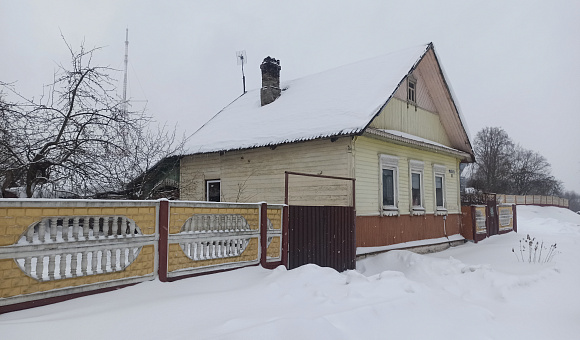 1/2 доля в праве собственности на жилой дом в г. Витебске, площадью 38.9 м²
