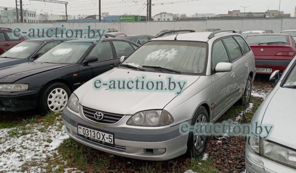 Toyota Avensis, 2001