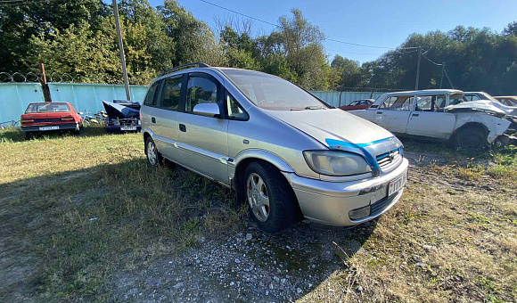 Opel Zafira, 2001