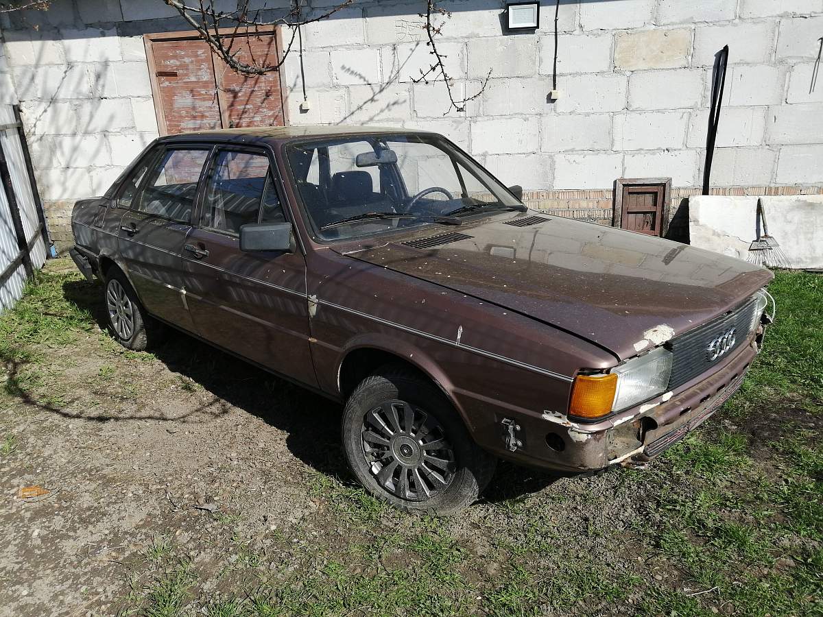 Купить автомобиль Audi 80, 1983 г. в д. Вежки - цена 848.83 рублей, фото,  характеристики.