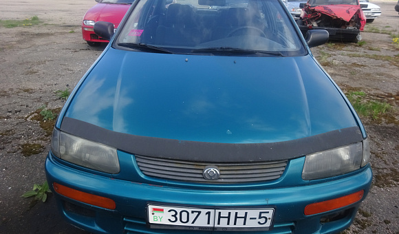 Mazda 323, 1996