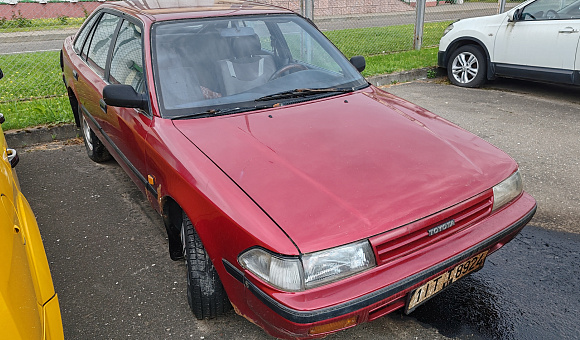 Toyota Carina, 1989