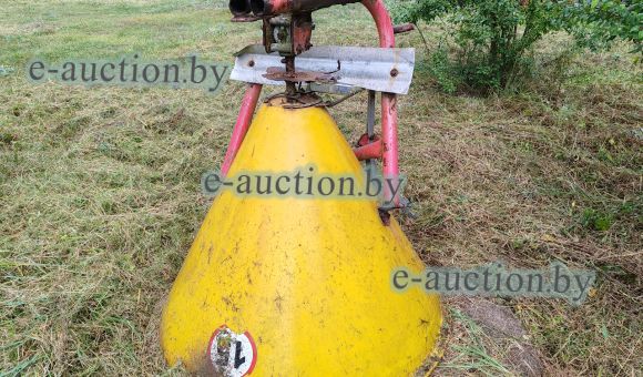 Навесной разбрасыватель удобрений 