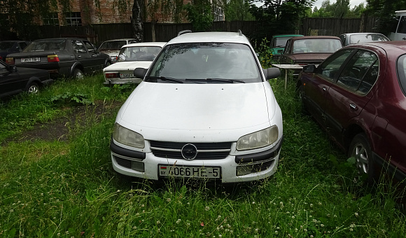 Opel Omega, 1995