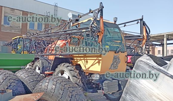 Опрыскиватель-разбрасыватель самоходный Туман-2М